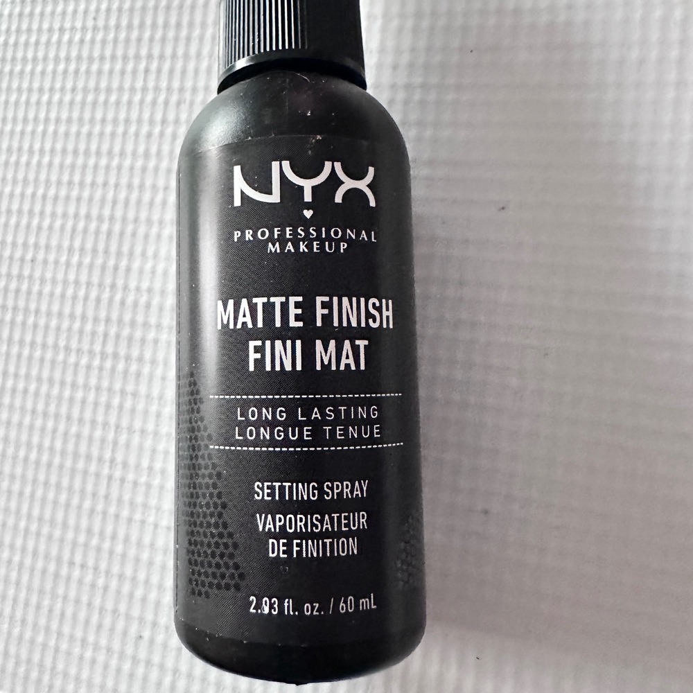 NYX Professional Makeup Matte Finish Setting Spray Long Lasting 2.03 fl‎ oz 60ml